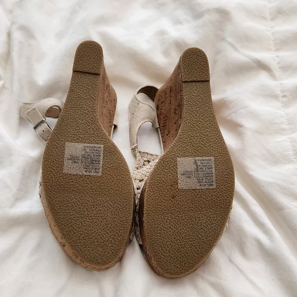 Shoes - Picture 3 of 3